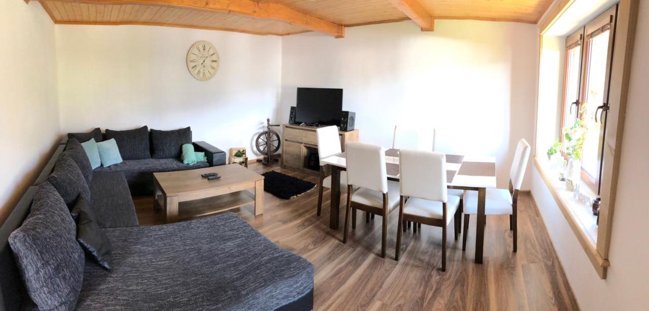 Viktoria- Neakceptujeme Mlade Partie Villa Terchová Exterior foto